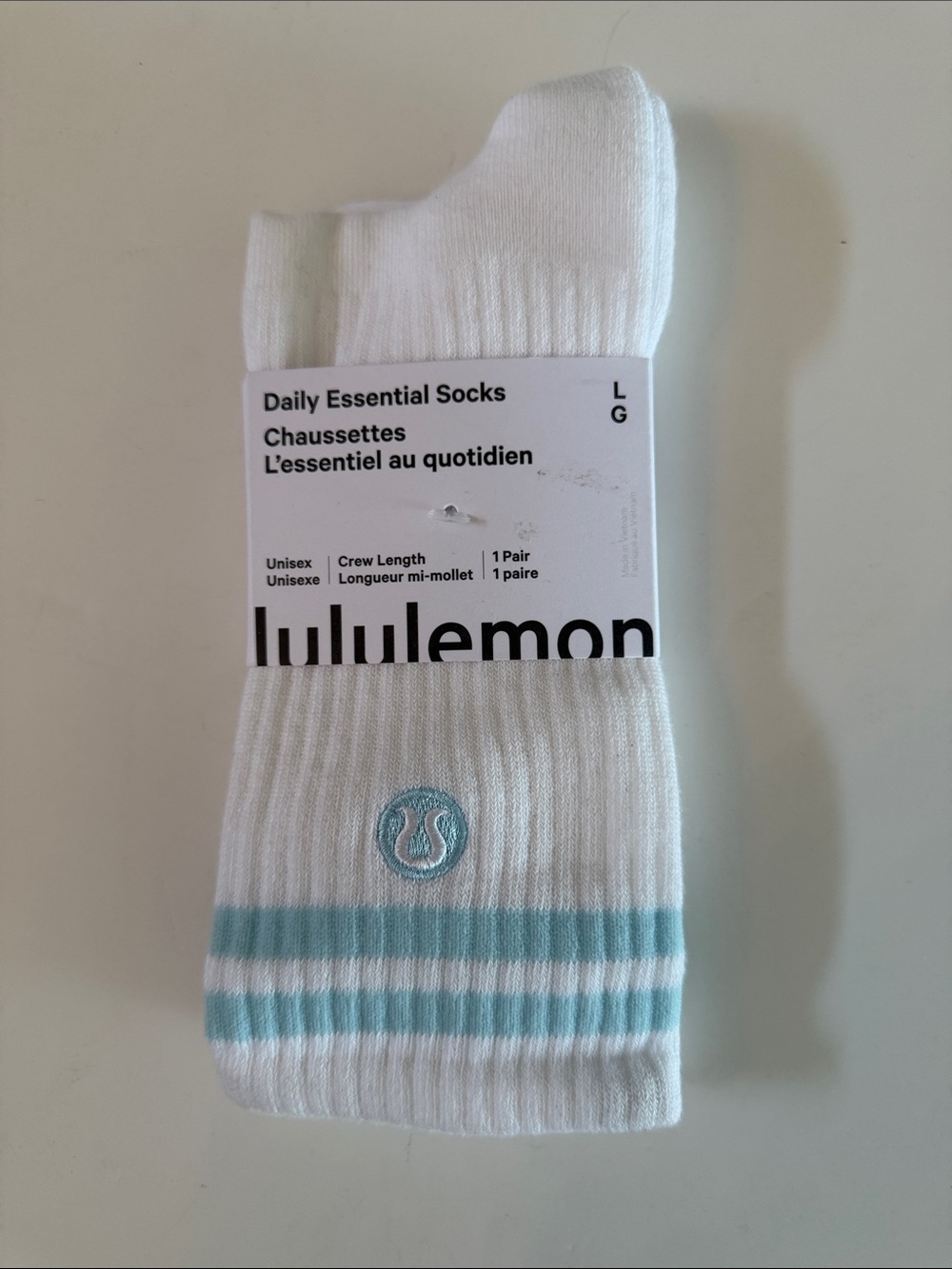 NEW Lululemon Daily Essential Crew Socks Size L White Foam Stripe Unisex Gift